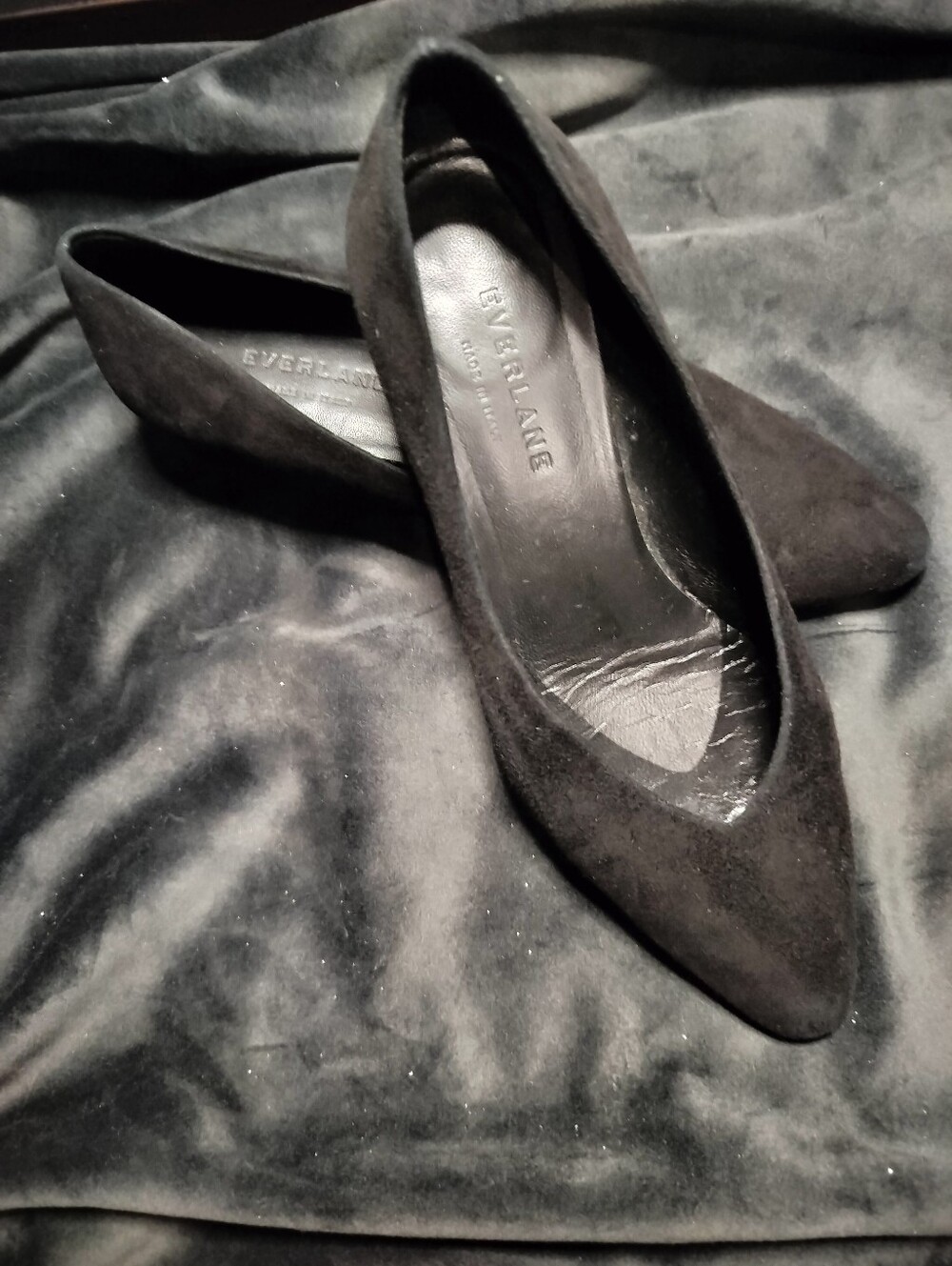 EUC Everlane Black Suede V Pointed Ballet Flats Low Block Heel Italy Made - 6.5